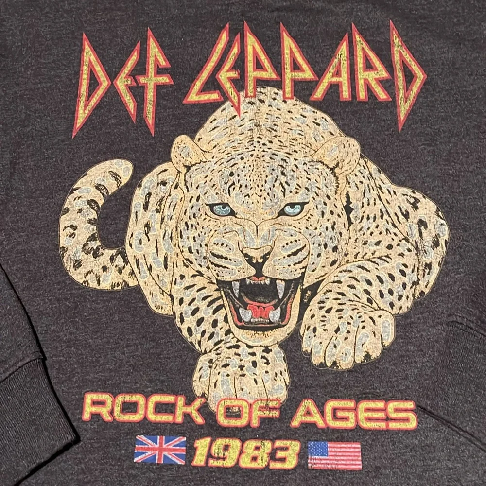 Def Leppard XL Sweatshirt - Picture 2 of 16